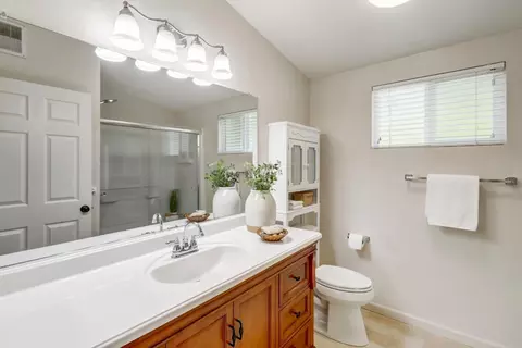 Bath - 4909 Clear Creek Rd, Placerville, CA 95667 photo 1 of 4
