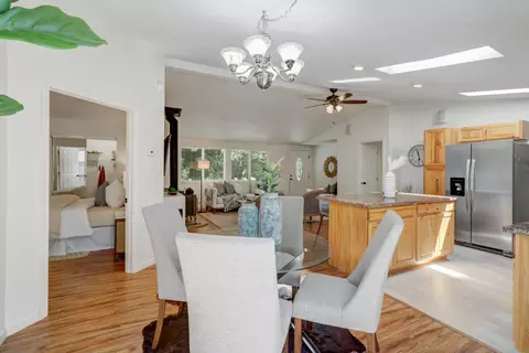 Dining - 4909 Clear Creek Rd, Placerville, CA 95667 photo 4 of 4