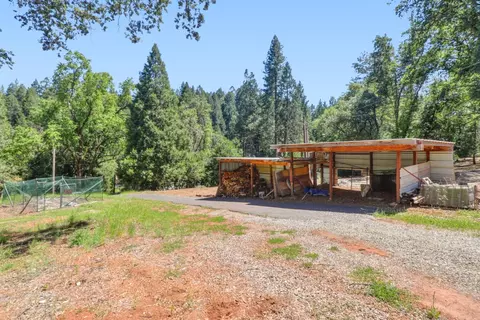 Exterior - 4909 Clear Creek Rd, Placerville, CA 95667 photo 11 of 26