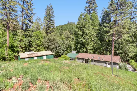 Exterior - 4909 Clear Creek Rd, Placerville, CA 95667 photo 3 of 26
