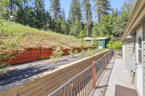 Exterior - 4909 Clear Creek Rd, Placerville, CA 95667 photo 8 of 26
