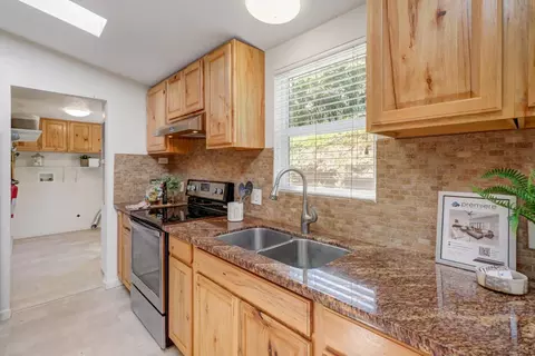Kitchen - 4909 Clear Creek Rd, Placerville, CA 95667 photo 3 of 5