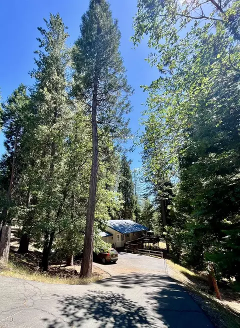 5635 Azalea Cir, Pollock Pines, CA 95726