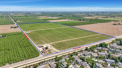 719 W Taylor Rd, Turlock, CA 95382
