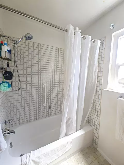 Bath - 505 Broderick Ave, Modesto, CA 95350 photo 6 of 12