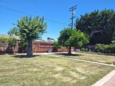 Exterior - 505 Broderick Ave, Modesto, CA 95350 photo 9 of 15