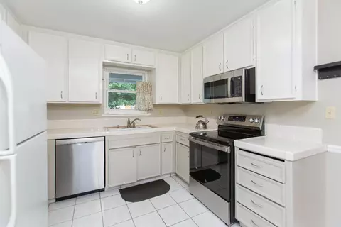 Kitchen - 2761 Ball Ct, Turlock, CA 95382 photo 1 of 1