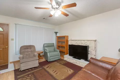 Living - 2761 Ball Ct, Turlock, CA 95382 photo 1 of 2