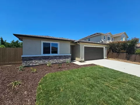 635 Spirou St, Stockton, CA 95204