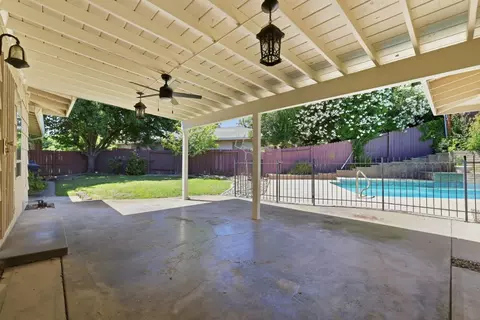 Exterior - 6801 Westmore Way, Carmichael, CA 95608 photo 6 of 16