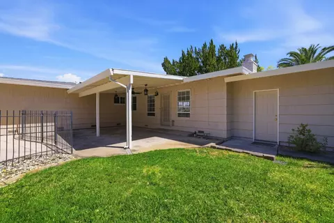 Exterior - 6801 Westmore Way, Carmichael, CA 95608 photo 9 of 16