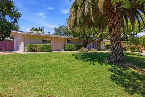 Exterior - 6801 Westmore Way, Carmichael, CA 95608 photo 5 of 16