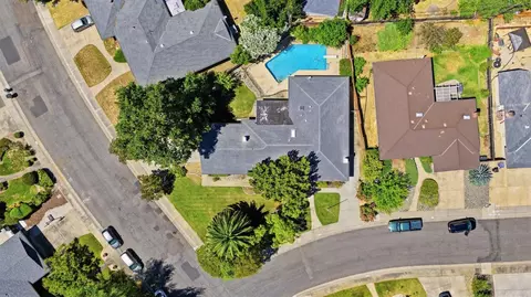 View/Area - 6801 Westmore Way, Carmichael, CA 95608 photo 2 of 5