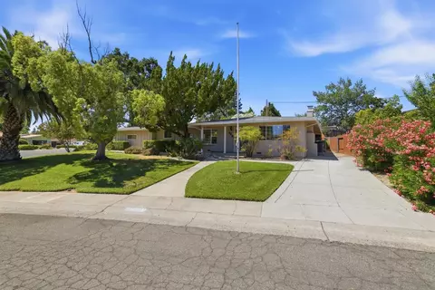 Exterior - 6801 Westmore Way, Carmichael, CA 95608 photo 2 of 16