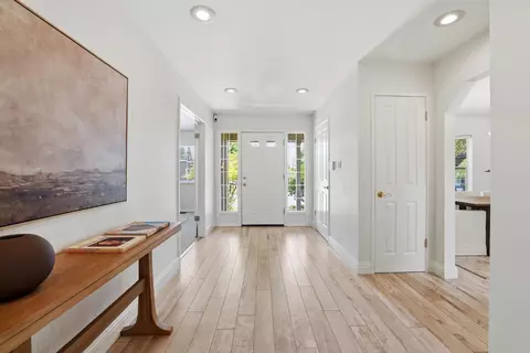 Entry Way - 6801 Westmore Way, Carmichael, CA 95608 photo 2 of 4