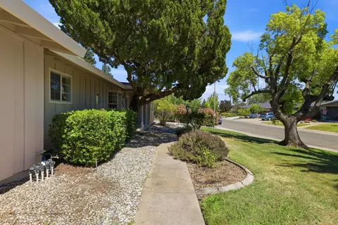 Exterior - 6801 Westmore Way, Carmichael, CA 95608 photo 15 of 16