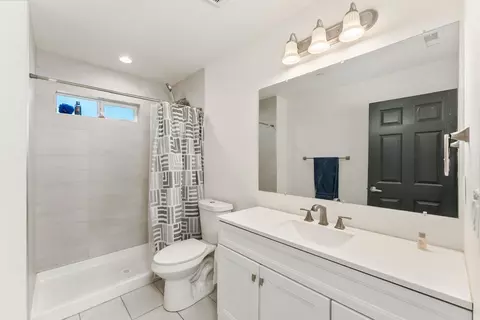 Bath - 3632 Marshall Ave, Carmichael, CA 95608 photo 1 of 1