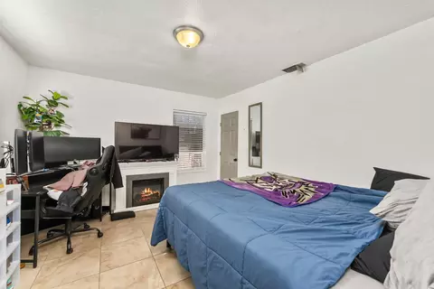 Bedroom - 3632 Marshall Ave, Carmichael, CA 95608 photo 1 of 4