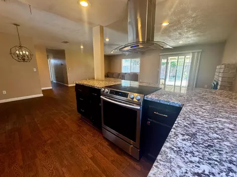 2940 Blackburn Ct, Turlock, CA 95382