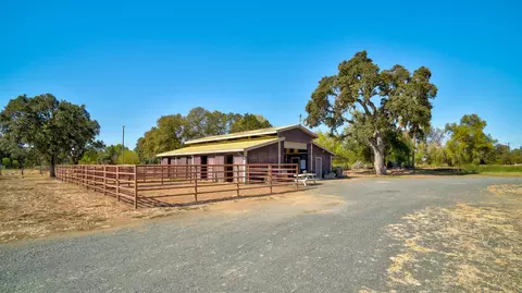 Exterior - 8720 Tavernor Rd, Wilton, CA 95693 photo 14 of 23