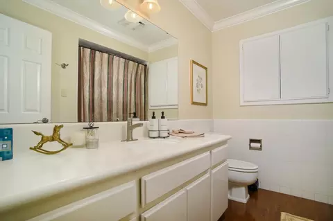 Bath - 8720 Tavernor Rd, Wilton, CA 95693 photo 2 of 4