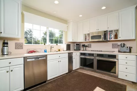 Kitchen - 8720 Tavernor Rd, Wilton, CA 95693 photo 3 of 5