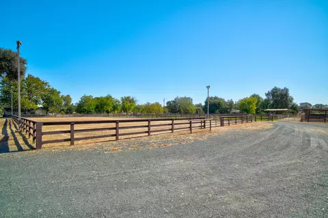 Exterior - 8720 Tavernor Rd, Wilton, CA 95693 photo 19 of 23