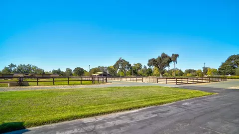 Exterior - 8720 Tavernor Rd, Wilton, CA 95693 photo 16 of 23