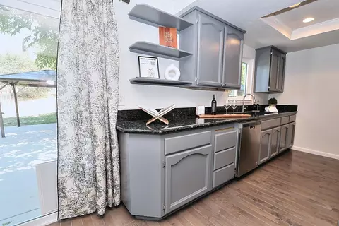 Kitchen - 7016 Bobby St, Orangevale, CA 95662 photo 4 of 6