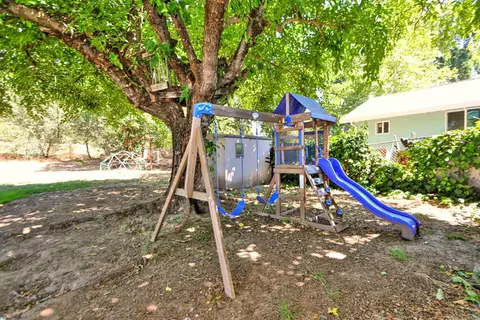 Exterior - 7016 Bobby St, Orangevale, CA 95662 photo 12 of 16