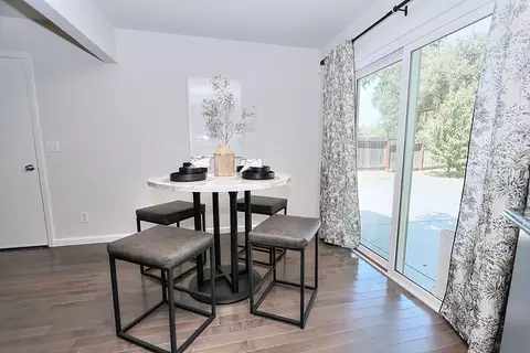 Dining - 7016 Bobby St, Orangevale, CA 95662 photo 5 of 5
