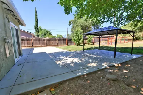 Exterior - 7016 Bobby St, Orangevale, CA 95662 photo 7 of 16
