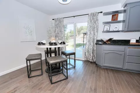 Dining - 7016 Bobby St, Orangevale, CA 95662 photo 2 of 5