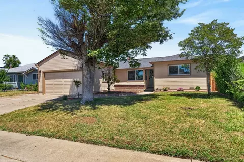 6741 52nd St, Sacramento, CA 95823