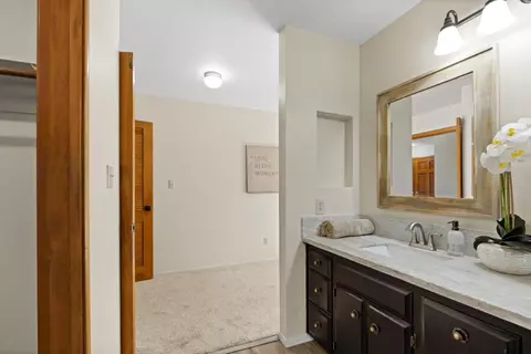 Bath - 1449 Keagle Way, Lodi, CA 95242 photo 4 of 4
