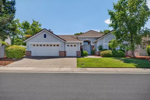5048 Green Grove Ln, Roseville, CA 95747