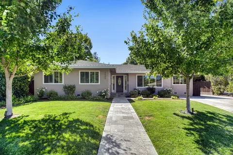 2609 Latham Dr, Sacramento, CA 95864