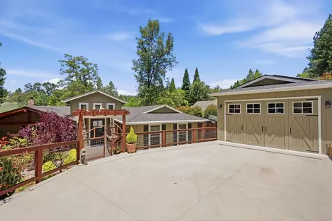 Exterior - 571 Tanner Ct, Murphys, CA 95247 photo 19 of 25