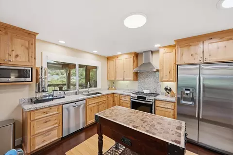 Kitchen - 571 Tanner Ct, Murphys, CA 95247 photo 3 of 3