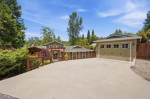 Exterior - 571 Tanner Ct, Murphys, CA 95247 photo 18 of 25