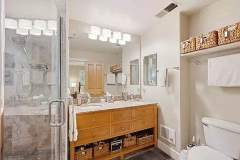 Bath - 571 Tanner Ct, Murphys, CA 95247 photo 1 of 5