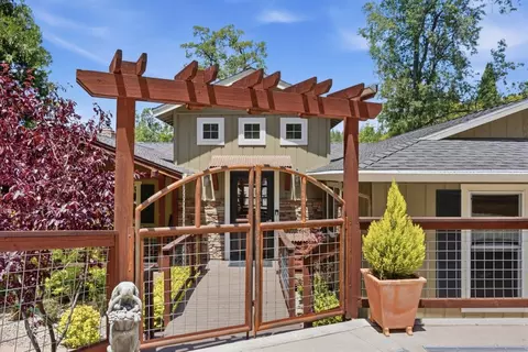 Exterior - 571 Tanner Ct, Murphys, CA 95247 photo 20 of 25