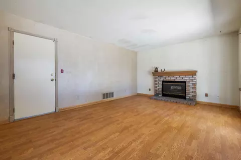 304 Cassidy Ct, Modesto, CA 95356 photo 16