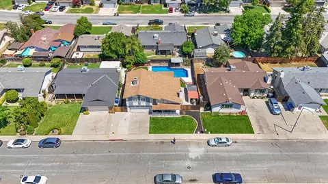View/Area - 685 Bennington Ave, Turlock, CA 95382 photo 2 of 4
