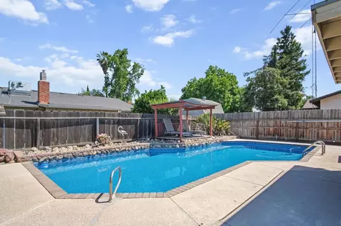 Exterior - 685 Bennington Ave, Turlock, CA 95382 photo 7 of 9