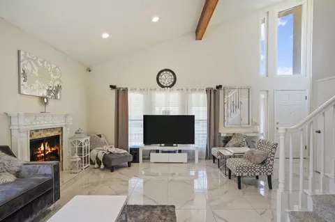 Living - 685 Bennington Ave, Turlock, CA 95382 photo 2 of 2
