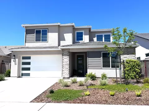 8370 Pinot Grigio St, Roseville, CA 95747