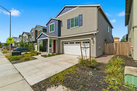 Exterior - 457 Avendale Dr, Manteca, CA 95337 photo 3 of 4