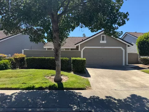 3625 N Veneman Ave, Modesto, CA 95356