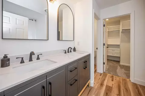 Bath - 214 Forest Meadows Dr, Murphys, CA 95247 photo 1 of 3